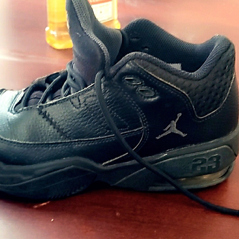 Nike Air Jordan max aura 3